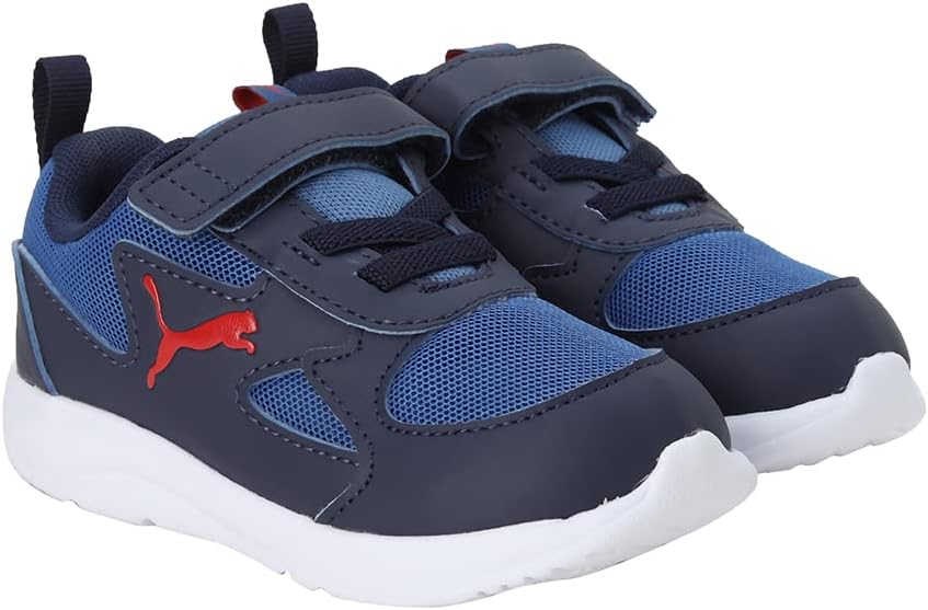 حذاء رياضي للأطفال